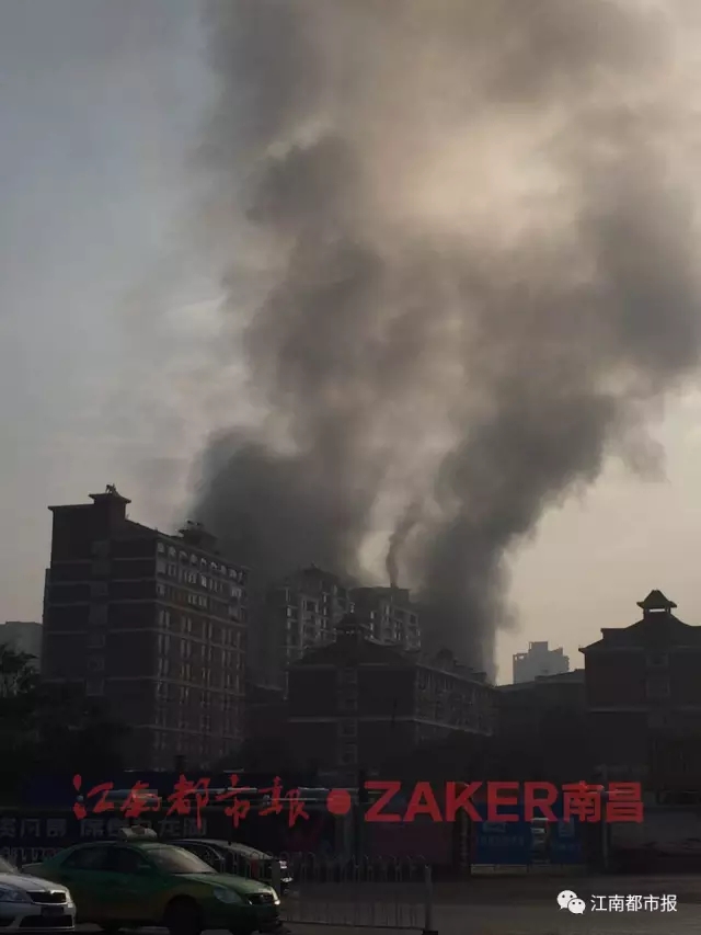 江西南昌一酒店突发大火!