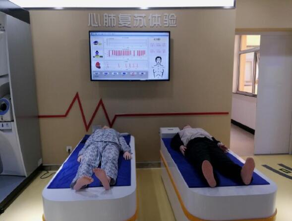 模拟假人急救体验系统